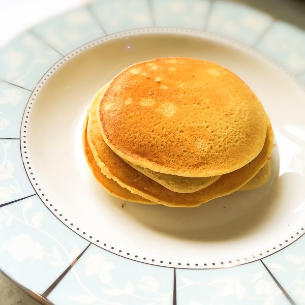 （嬰幼兒版）無泡打粉蘋果鬆餅（Pancake）