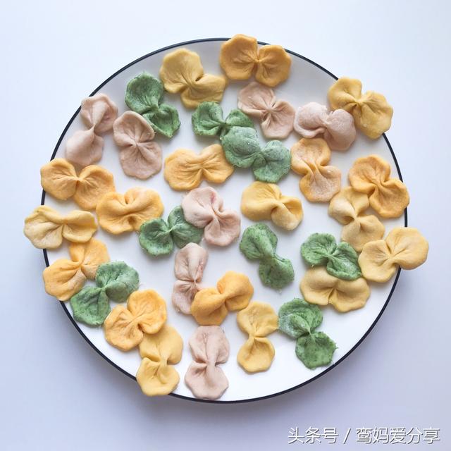 寶寶輔食｜自製彩色鮮蔬蝴蝶面，蔬菜這樣做讓寶寶吃的停不下來