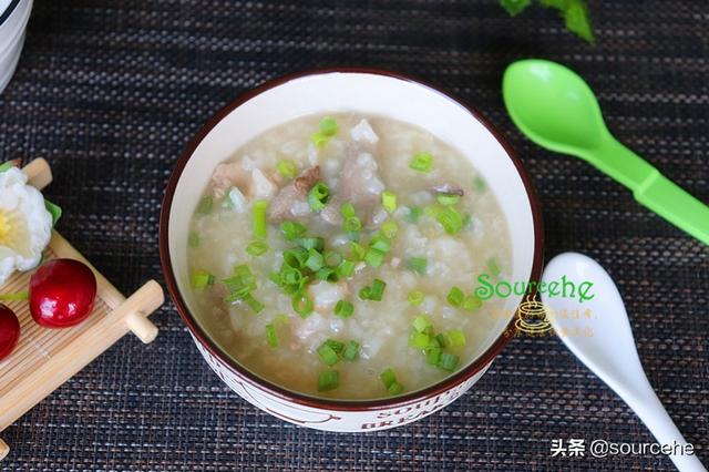 天氣熱，孩子不愛吃飯？我家三天兩頭就煮此粥，每次吃4碗還不夠