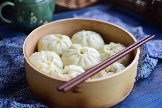 自己在家也能做出香噴噴的肉包子，加點這菜營養翻倍，早餐吃真香