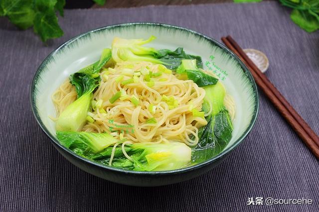 天越冷越饞這碗面，我家一周至少吃五回，每次煮一鍋連湯汁都不剩