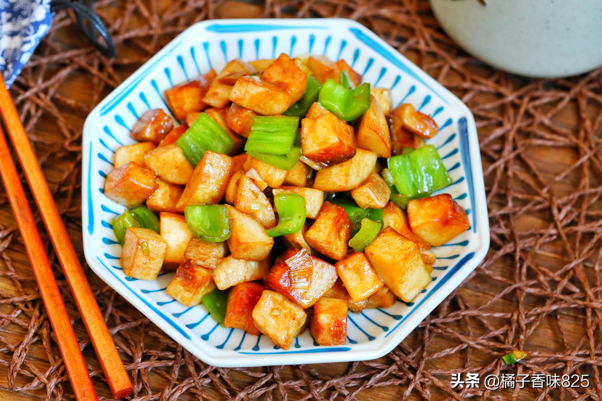 哥嫂一家來蹭飯，侄子不吃肉，大口大口吃這菜，嫂子：回家照著做