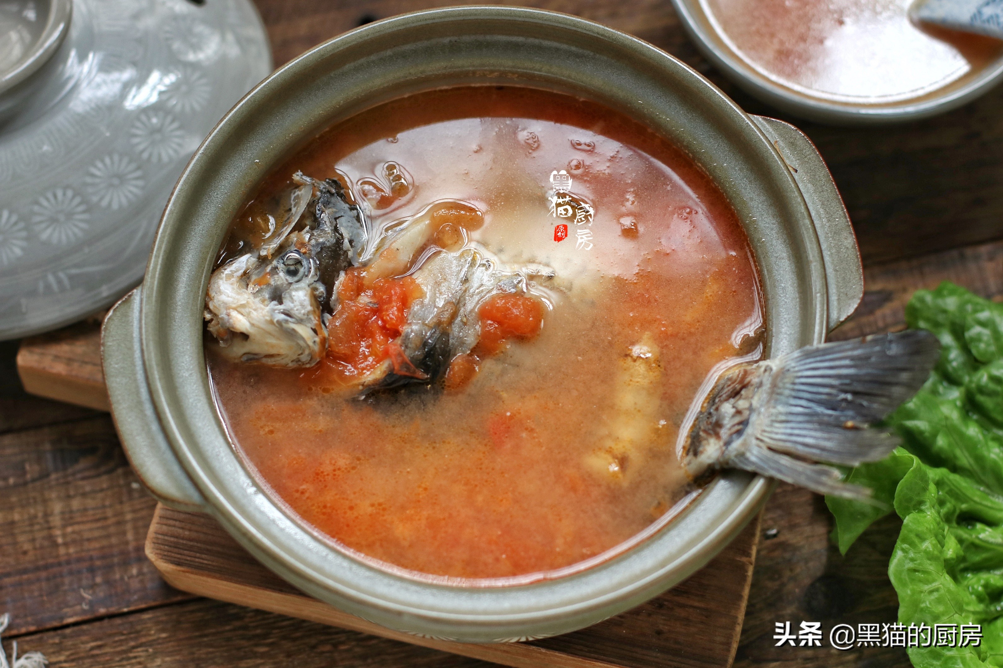 鯽魚和它搭配，熬湯奶白也不腥，增食慾促消化，一人一碗還不夠