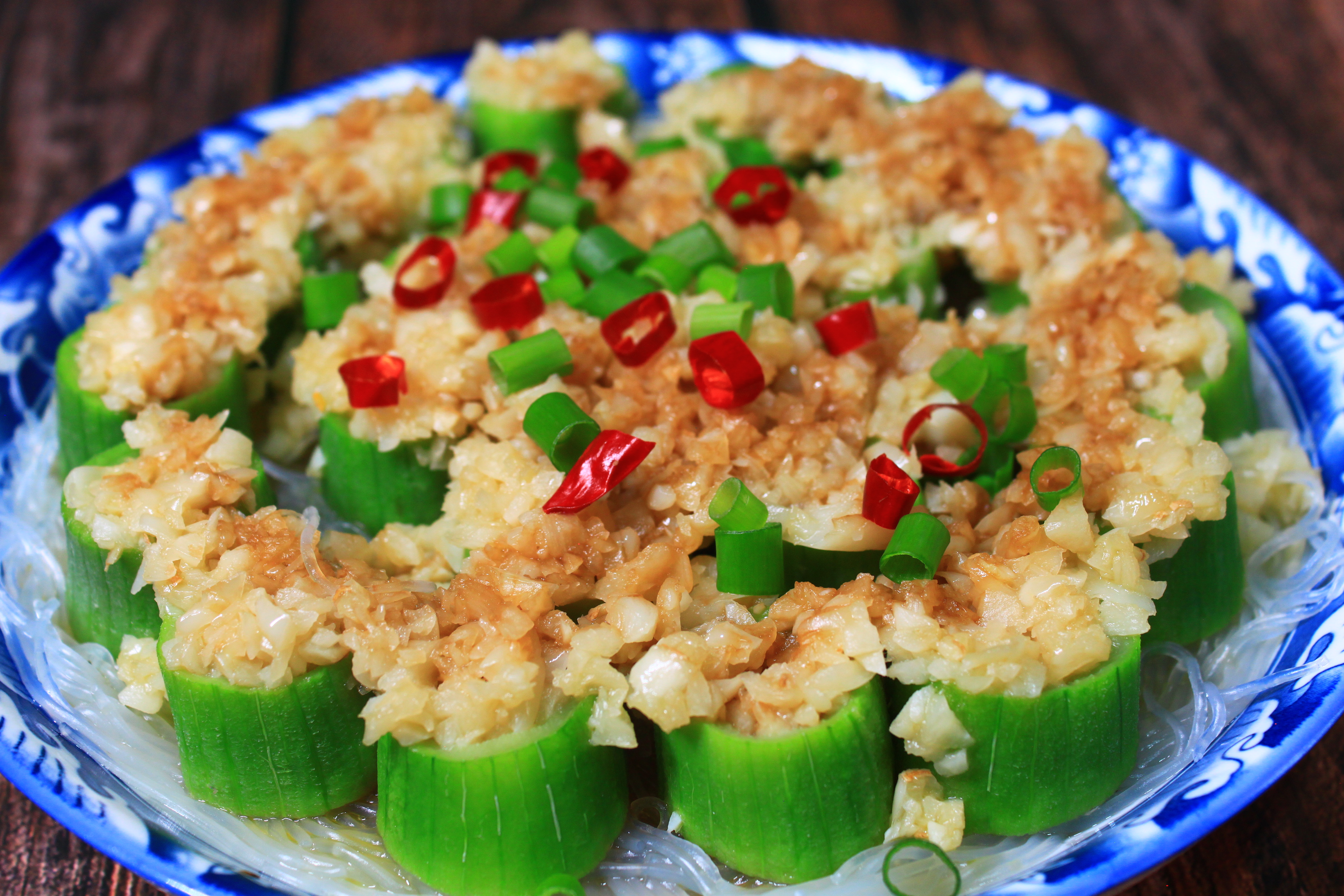 夏天要多吃絲瓜，教你3種特色做法，每次上桌都搶光，比肉還解饞