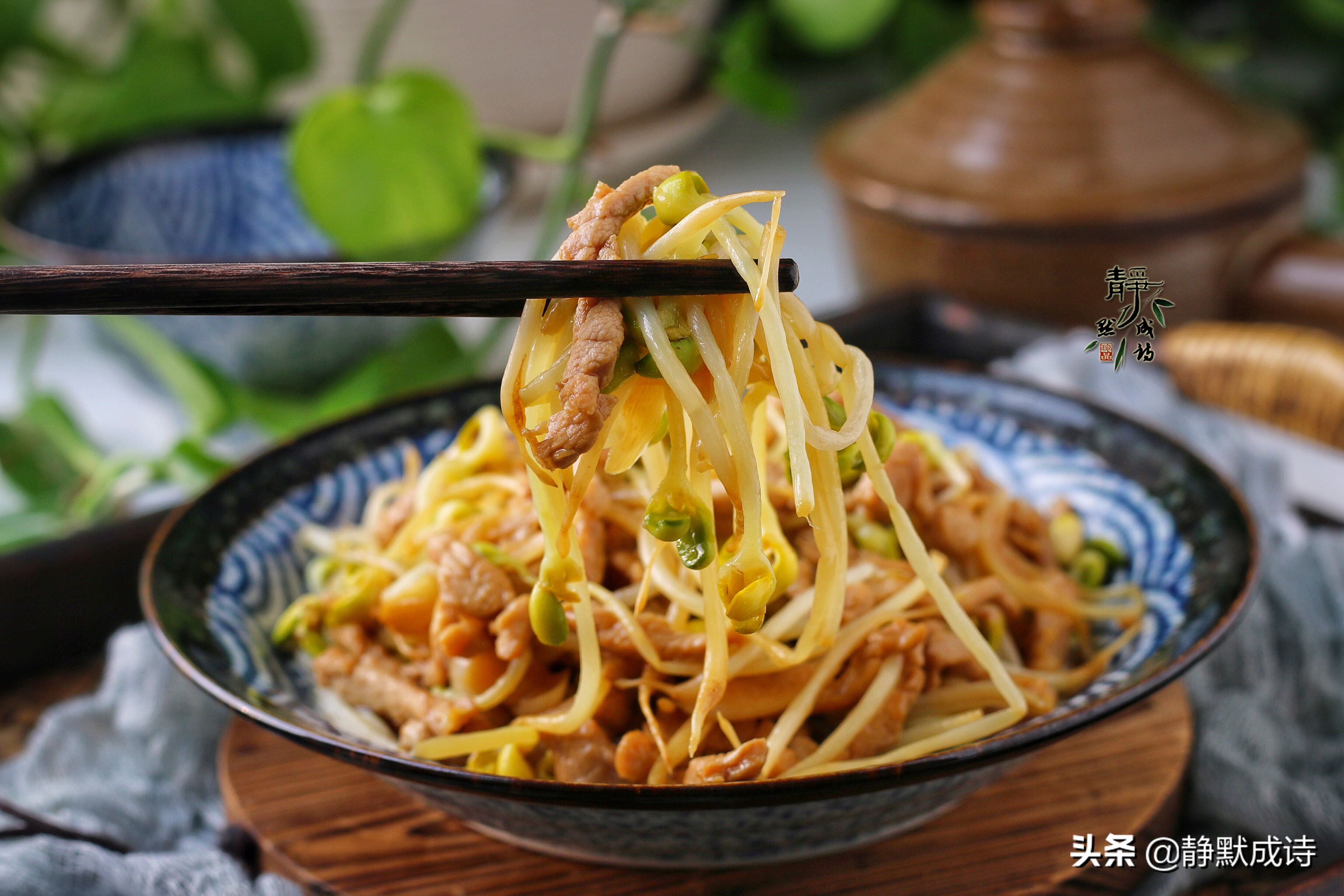 喝豆漿不如吃豆芽，營養更好更易消化，這個做法，簡單又好吃