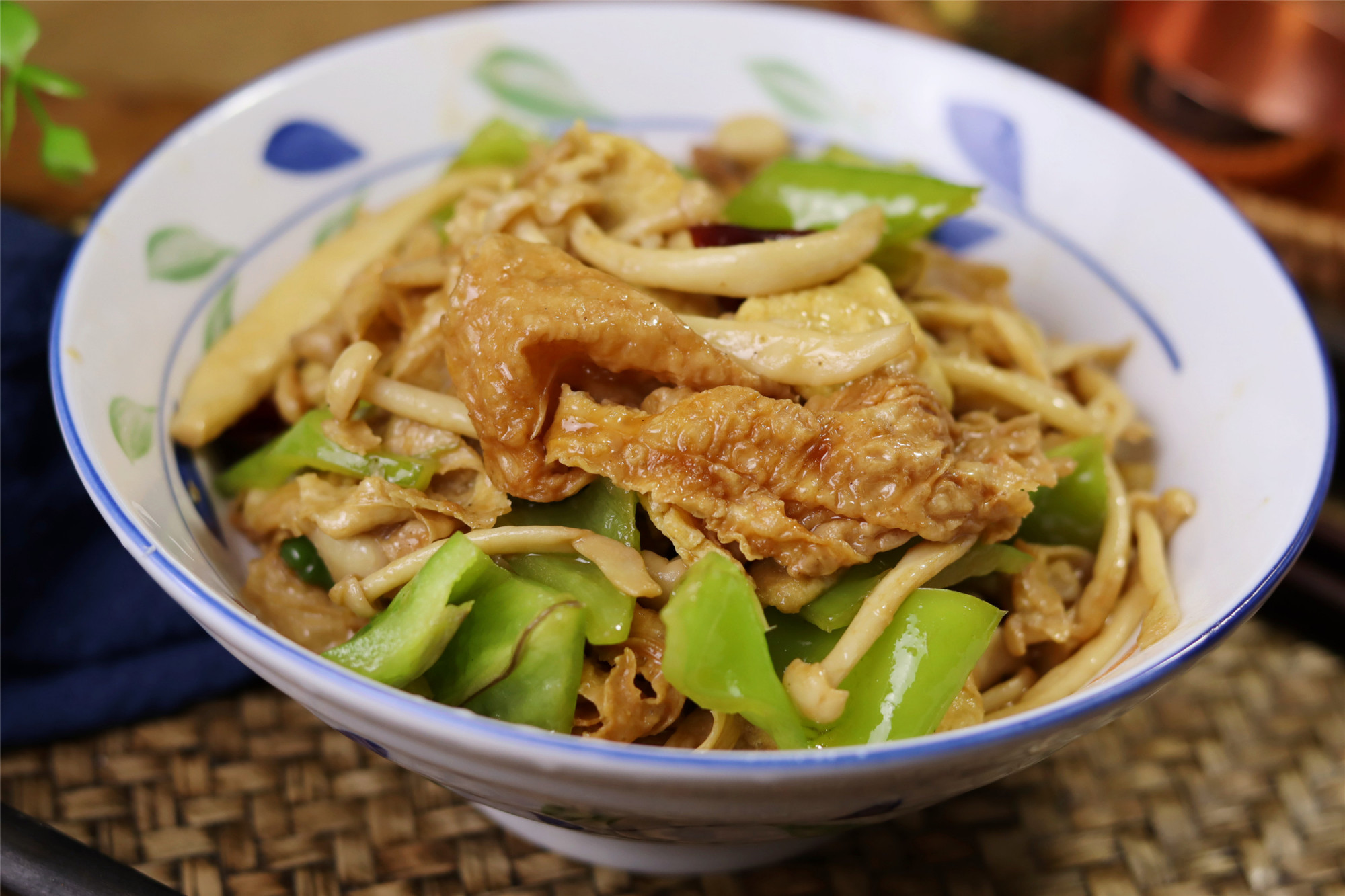 豆皮和這2樣一起炒，鮮香味擋都擋不住，和肉一樣好吃，吃過癮了