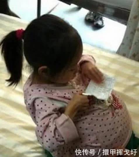 7歲小女孩「懷孕」,醫生取出「胎兒」後,父母懷疑自己的眼睛