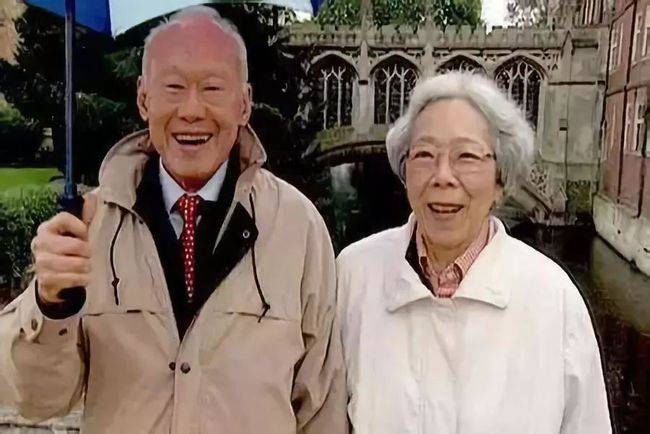 63年風雨同舟!高材生娶大兩歲姐姐「扶持他成國家總理」 吻別病妻「難忘與她的回憶」盼天上重逢