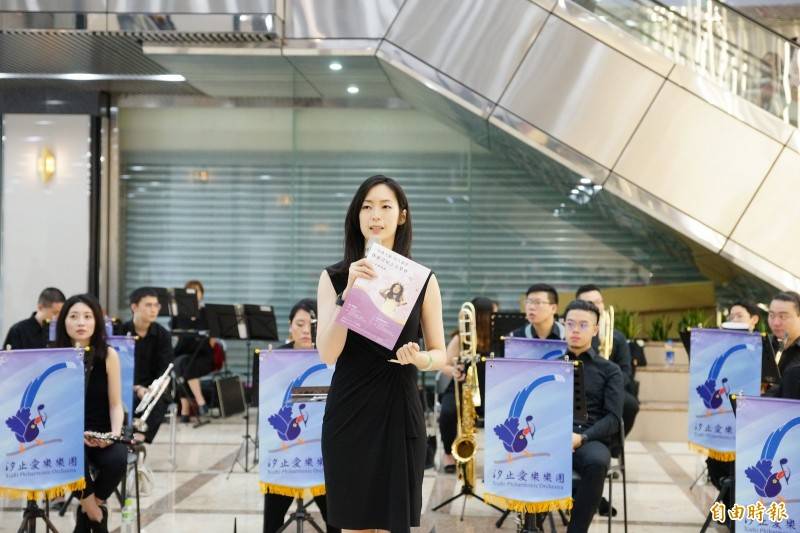 鄧麗君姪女曝光!笑憶「小時候不知她多紅」過年才見得到 「穿姑姑舊衣現身」網讚:是一家人沒錯