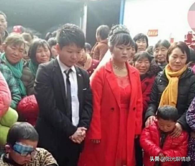 婚車到婆家門「要9萬才下車」新郎給不出「把你爸媽的金首飾脫下給我」 新郎:錢沒有,哪裡來的回哪裡!
