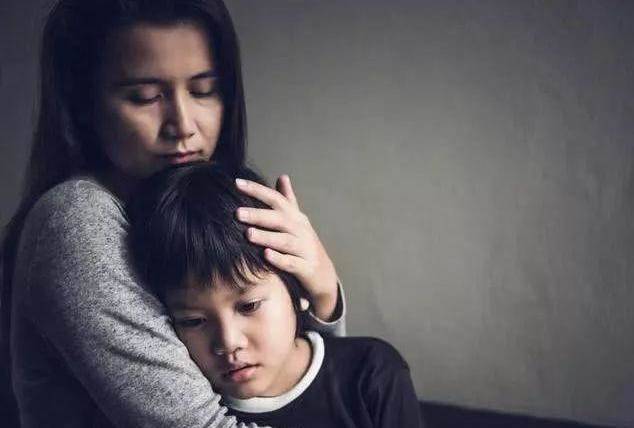 兒子不像自己 越長越像「同事小張」!親子鑒定「頭頂一片綠光」丈夫怒離婚,妻子喊冤:我也是受害者