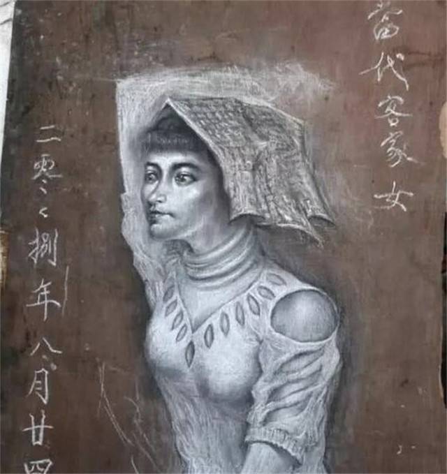 瘋子畫家!他放棄工作「專註畫畫40年」妻離子散 淪落到拾荒用「廢棄木板」做出驚人藝術品