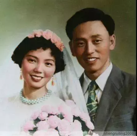 神仙奶奶「70歲出道當模特兒」網上爆紅「91歲拍雜誌封面」舉止好迷人年輕人自嘆不如