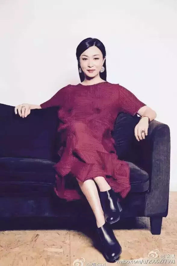 活出自我!她23歲娶妻 28歲「從男身變女人」38歲嫁人,如今53歲家庭和睦兒女雙全
