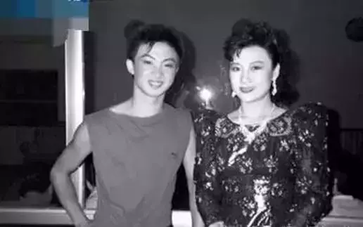 活出自我!她23歲娶妻 28歲「從男身變女人」38歲嫁人,如今53歲家庭和睦兒女雙全