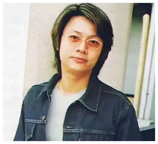 為救妻子花光積蓄!「昔亞視一哥尹天照」為照顧患病妻子淡出娛樂圈「攜手36年無兒無女」恩愛如初