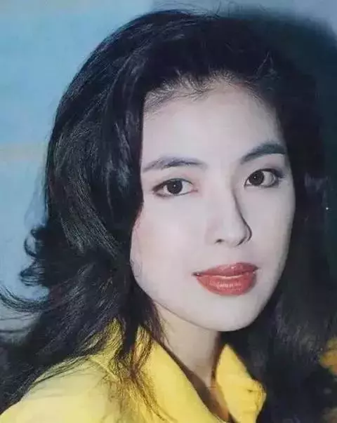 天王背後的女人! 張學友沒工作「每天消極喝酒」她仍不離不棄 為愛隱退「老公寵她整整32年」,沒人能取代