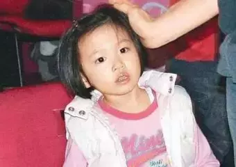 天王背後的女人! 張學友沒工作「每天消極喝酒」她仍不離不棄 為愛隱退「老公寵她整整32年」,沒人能取代