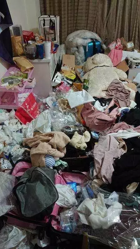 房間猶如垃圾場一樣,媽媽公開女兒房間照片:不讓別人進,也不讓清理
