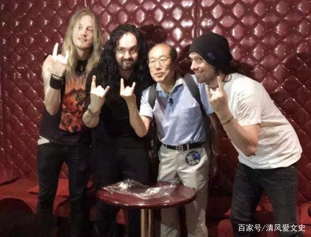 男子免費蹭吃蹭喝34年,從不花自己皮包一分錢