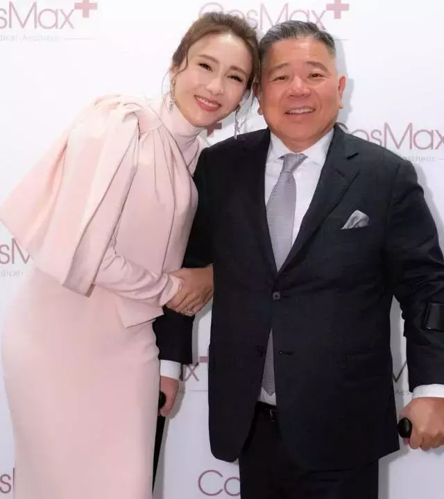 退圈13年風采依舊!嫁大15歲跛腳富商「11年生3女兒」48歲黎姿「身形纖瘦皮膚緊緻」:一點都不像孩子媽