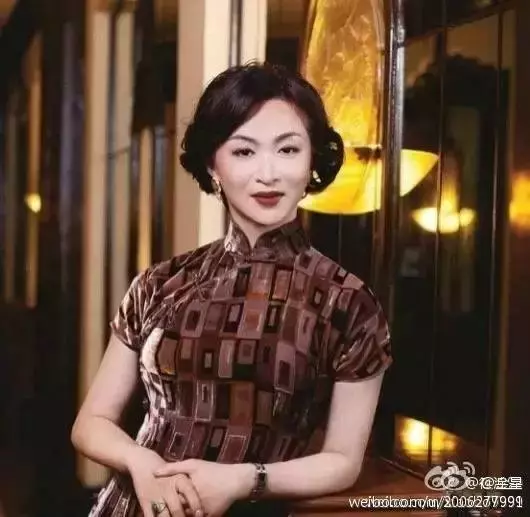 活出自我!她23歲娶妻 28歲「從男身變女人」38歲嫁人,如今53歲家庭和睦兒女雙全