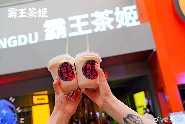 又一90年後賣奶茶,成立4年開400多家門店,預計2023在大馬開到100間店