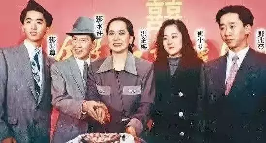 甘當30年小三逼走原配！丈夫去世「4.2億財產只得1元錢」　為爭產「與子女公開決裂」走後留下15億財產 