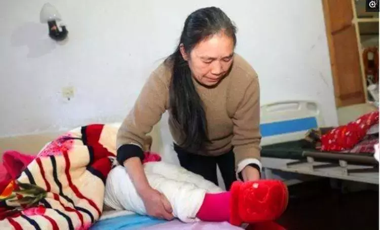 她演繹人間大孝,3年當兒媳一輩子做女兒,丈夫去世她給公婆養老送終