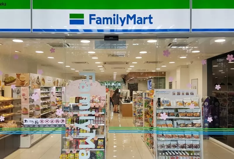 買東西不穿鞋?他發現「客人穿破襪逛超商」好睏惑 結帳後「走到超商門口秒感動」5萬人讚:值得敬佩