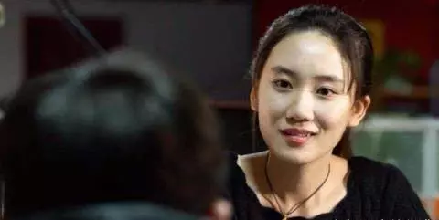 女面試官: 我兒子叫你兒子爸爸那我是你的誰,男子神回復被當場錄取!!