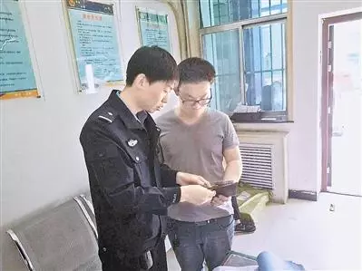 路邊撿到一塊百萬手錶!9歲男孩「秒送警局」不收回禮 4個月後「失主成恩人」救他一命:好人好報