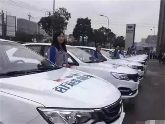 太會算計!老闆「買368輛汽車」 獎勵業績出眾員工 了解真相後,員工全傻眼:愛給誰給誰吧
