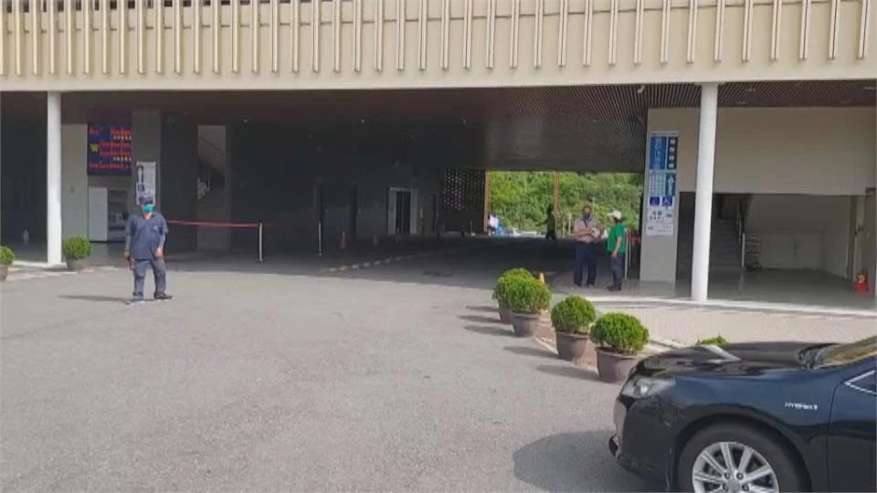 放鳥外送員60杯飲料 訂購人竟是「往生者」!生命園區:會有報應