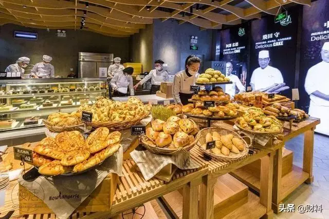 買麵包要小心!員工揭露店家「6大黑暗面」:別相信當日現做 搖頭嘆「衛生環境堪憂」網嚇壞