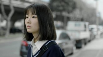 藏肚看不出！高二女懷孕8個月「老爸選擇不責備」　親吐真心話「不敢讓妳知道爸爸心痛」 全網感動：令人敬佩！