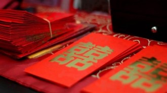高中同學結婚被逼包6600...小資女無奈：行情都這樣？