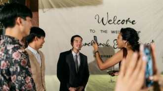 超狂新娘「邀3位前男友參加婚禮」賓客傻眼！下一秒「把他們通通請上台」 網驚呼：新郎還好嗎