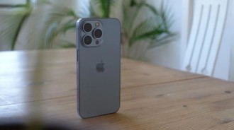 老公回家驚見iPhone13！感動大喊「謝謝」，下一秒笑翻眾人：有共鳴