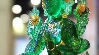 價值超10億的泰國國寶—翡翠玉佛，只有指定人士才能觸摸