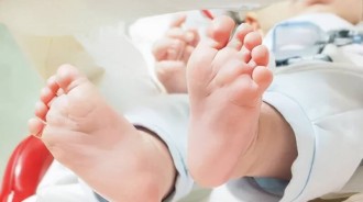 如果身患絕症，你會願意冒著生命危險生下肚子裡的寶寶嗎？