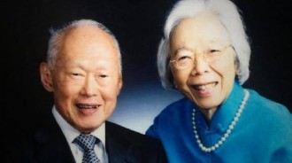 63年風雨同舟！高材生娶大兩歲姐姐「扶持他成國家總理」　吻別病妻「難忘與她的回憶」盼天上重逢