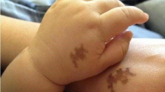 閨蜜女兒身上的「胎記」和老公一模一樣！老婆「得知真相後」瞬間崩潰…