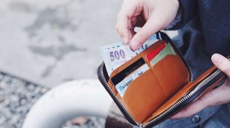 路人求「借100吃飯」，她秒掏一張卻遭拒絕？真相曝光網心寒！