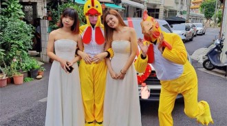 妹妹出嫁！台南路上驚見「溫體帶路雞」引領禮車　新娘感動曝「其實沒血緣關係」：一定會幸福 