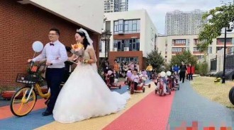 幼兒園女老師婚禮，「接親隊伍」成最大焦點，網友：勝過一切豪車 