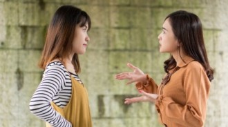 媳婦1週回娘家2次，婆婆問「常回會不會不好意思？」點出1關鍵，網友認「天使婆婆」！