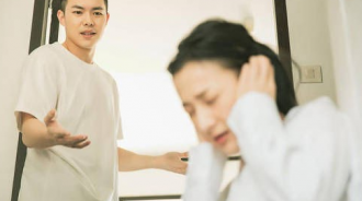 養公主病妻6年不忍了！房子、薪水都歸她，媽媽跌倒送醫竟回：憑什麼要花錢？
