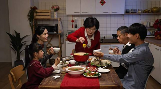 過年不想見婆婆！媳婦開大絕「除夕到初6全在娘家過」　機智出招「網友大讚太聰明」：真的有用 