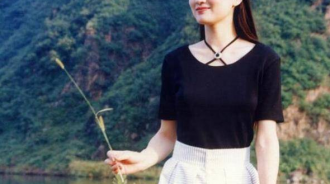 被譽為80年代第一美人！因太美遭人暗算　丈夫用「632封情書追她」事業愛情雙豐收 
